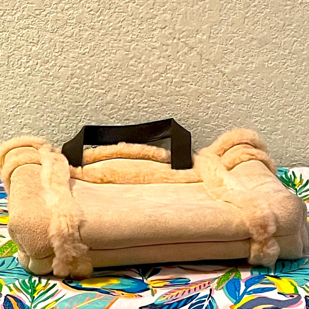 UGG Hand Bag - Picture 6 of 13